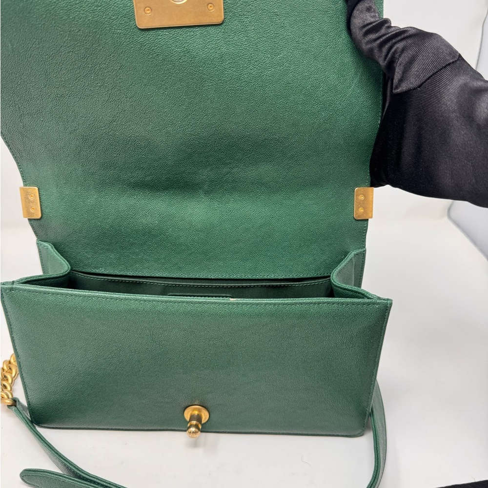 💎💯CHANEL Caviar Green Chevron Le Boy Bag 💎 - Picture 5 of 12
